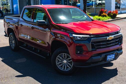 Radiant Red Tintcoat 2026 Chevrolet Colorado LT