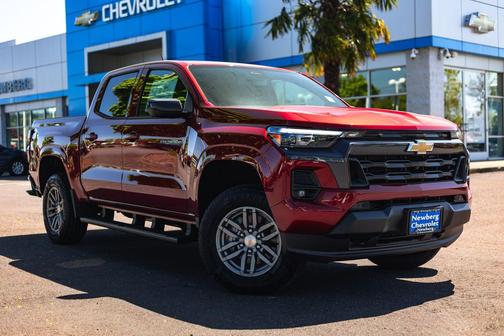 Radiant Red Tintcoat 2026 Chevrolet Colorado LT