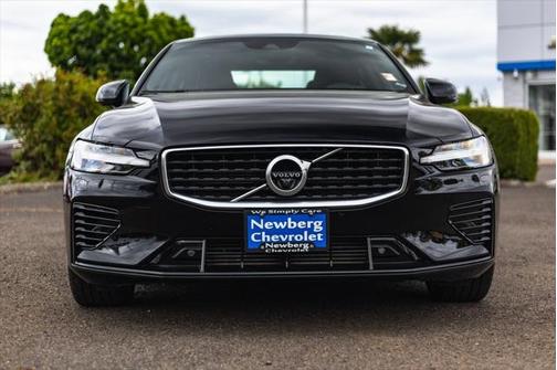 2020 Volvo S60 Hybrid T8 R-Design