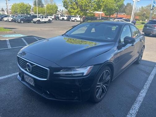 2020 Volvo S60 Hybrid T8 R-Design