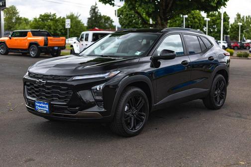 Mosaic Black Metallic 2026 Chevrolet Trax FWD ACTIV