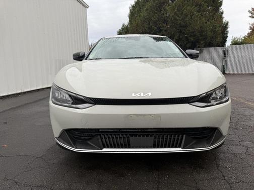 2024 Kia EV6 Light Long Range