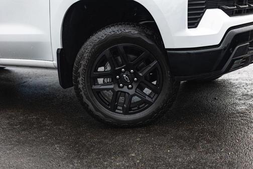 Summit White 2026 Chevrolet Silverado 1500 LT Trail Boss