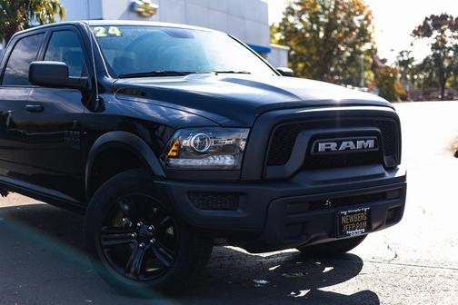 2024 RAM 1500 Classic Warlock Crew Cab 4x4 5'7' Box