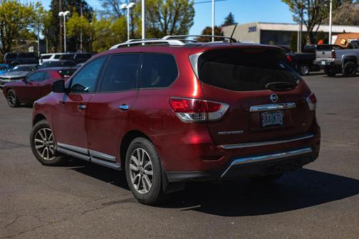 2015 Nissan Pathfinder SL