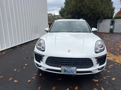 2017 Porsche Macan Base