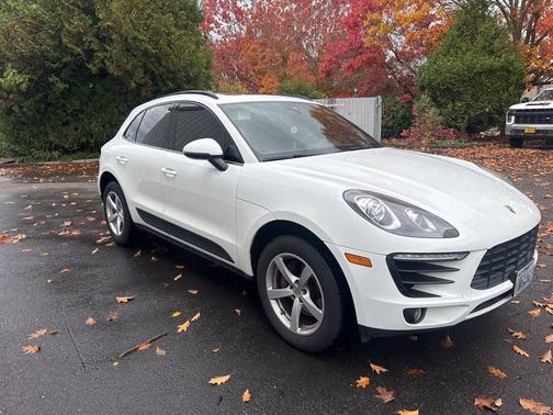 2017 Porsche Macan Base