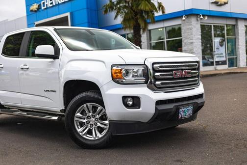 Summit White 2019 GMC Canyon SLE
