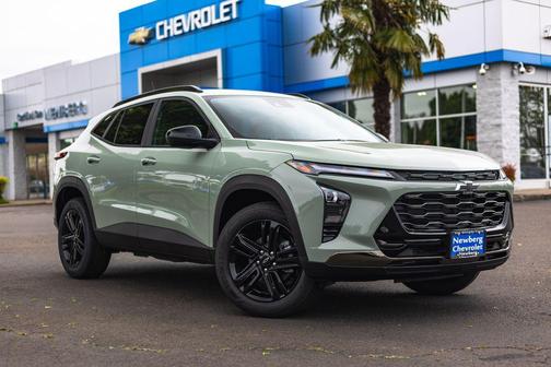 Cacti Green 2026 Chevrolet Trax FWD ACTIV