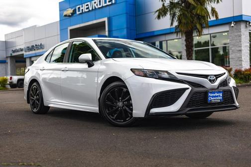 Ice Cap 2024 Toyota Camry SE
