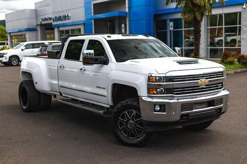 Summit White 2019 Chevrolet Silverado 3500 LTZ