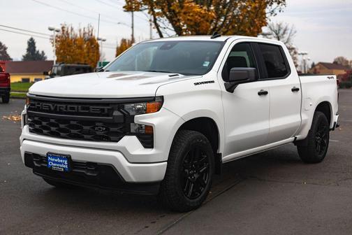 2025 Chevrolet Silverado 1500 Custom