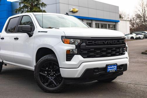 2025 Chevrolet Silverado 1500 Custom