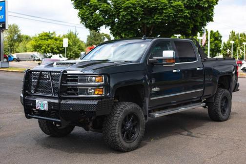 Graphite Metallic 2019 Chevrolet Silverado 3500 High Country