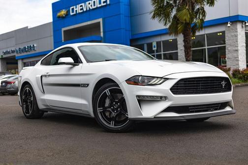 Oxford White 2019 Ford Mustang GT
