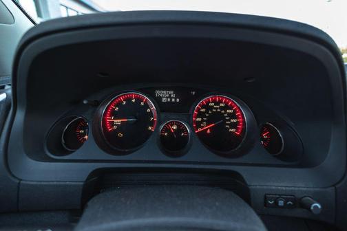 White Diamond Tricoat 2011 GMC Acadia Denali