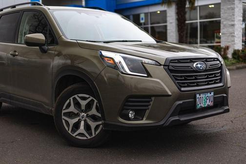 2024 Subaru Forester Premium
