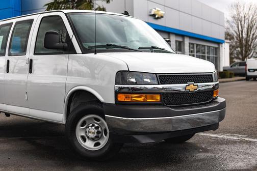 2024 Chevrolet Express 2500 RWD 2500 Regular Wheelbase WT