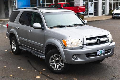 2005 Toyota Sequoia SR5