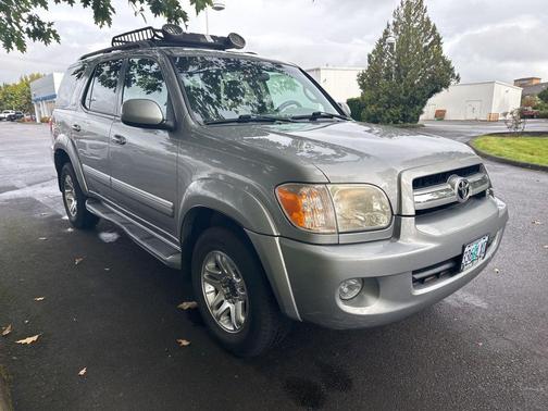 2005 Toyota Sequoia SR5