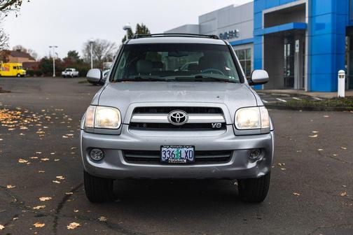 2005 Toyota Sequoia SR5