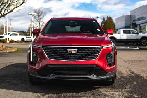 2024 Cadillac XT4 Premium Luxury