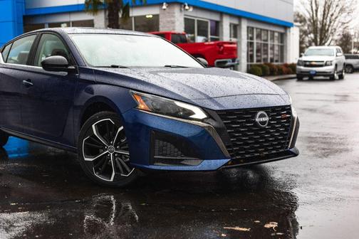 2023 Nissan Altima SR Intelligent AWD