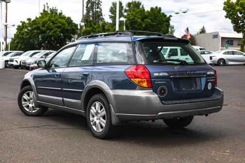 Willow Green Opal/Moss Green Metallic 2005 Subaru Outback 2.5 i Limited
