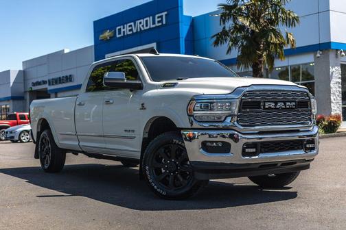 Pearl White 2022 RAM 3500 Limited Crew Cab 4x4 8' Box