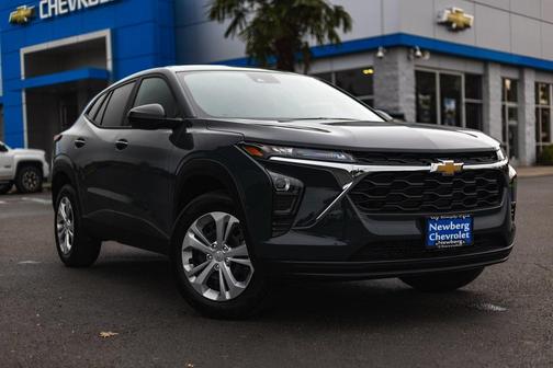 2025 Chevrolet Trax LS