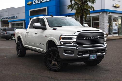 2021 RAM 2500 Laramie Crew Cab 4x4 6'4' Box