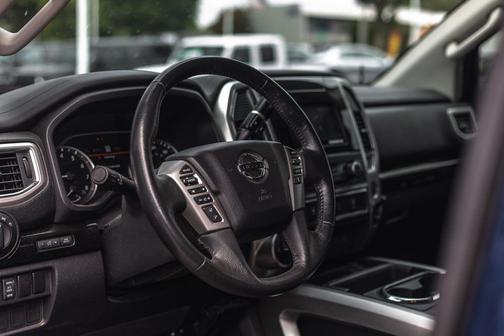 Deep Blue Pearl Metallic 2021 Nissan Titan SV