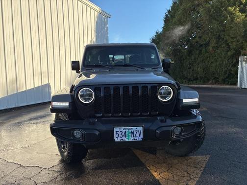 2021 Jeep Gladiator Willys 4x4