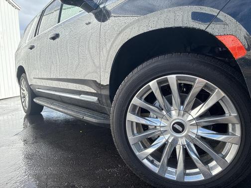 2023 Cadillac Escalade ESV Premium Luxury