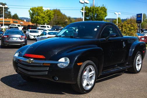 2004 Chevrolet SSR Base