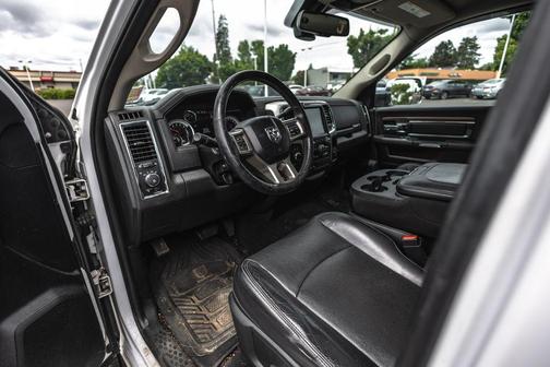 Bright White Clearcoat 2017 RAM 3500 Laramie Mega Cab 4x4 6'4' Box