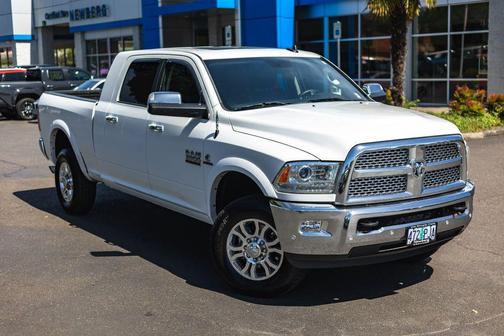 Bright White Clearcoat 2017 RAM 3500 Laramie Mega Cab 4x4 6'4' Box