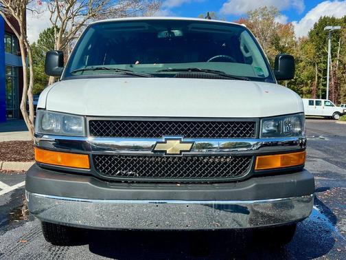 2022 Chevrolet Express 2500 RWD 2500 Regular Wheelbase WT