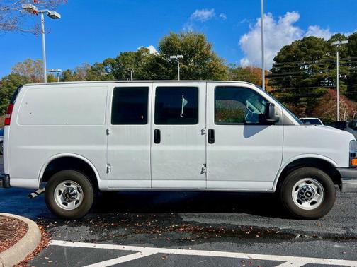 2022 Chevrolet Express 2500 RWD 2500 Regular Wheelbase WT