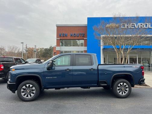 2026 Chevrolet Silverado 2500 Custom