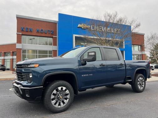 2026 Chevrolet Silverado 2500 Custom