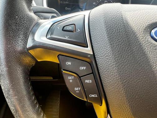 Oxford White 2020 Ford Edge SEL