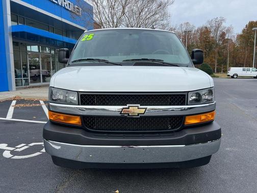 2024 Chevrolet Express 2500 RWD 2500 Regular Wheelbase WT