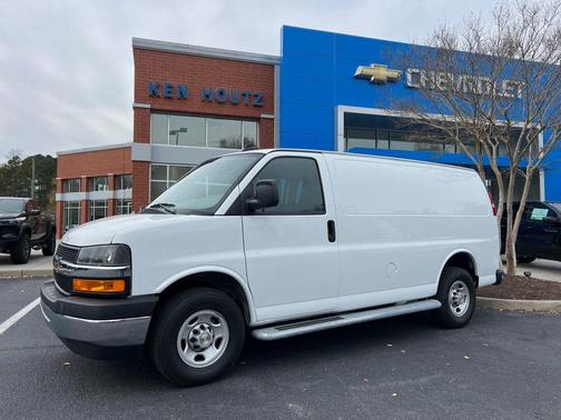 2024 Chevrolet Express 2500 RWD 2500 Regular Wheelbase WT
