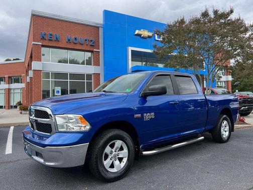 2019 RAM 1500 SLT
