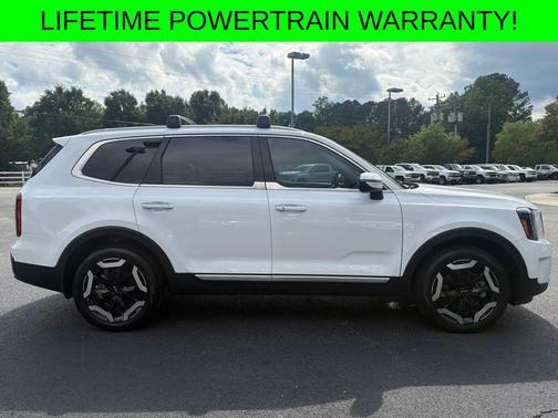 Glacial White Pearl 2024 Kia Telluride S