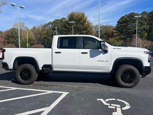 2025 Chevrolet Silverado 2500 4WD Crew Cab Standard Bed ZR2