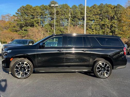 2024 Chevrolet Suburban RST