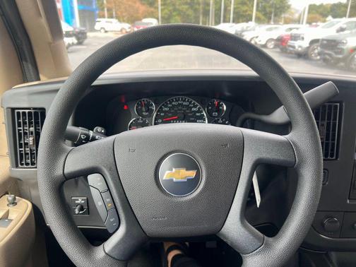 2025 Chevrolet Express 2500 RWD 2500 Extended Wheelbase WT