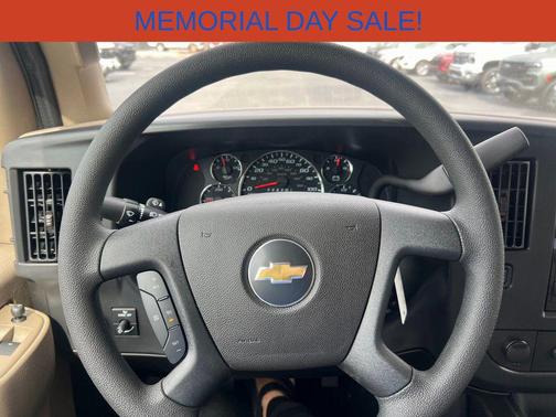 Summit White 2025 Chevrolet Express 2500 Work Van